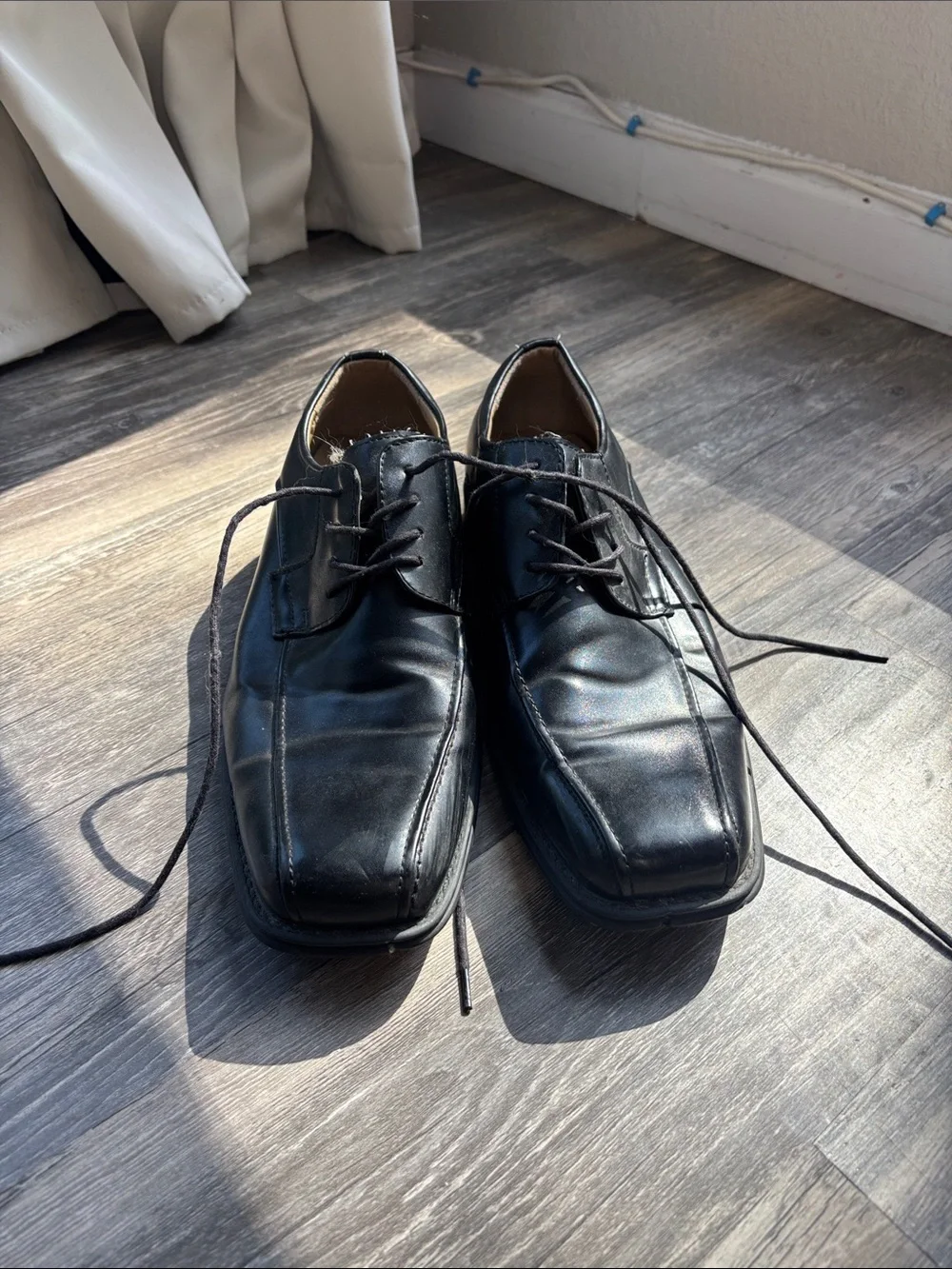G.H. Bass & Co. Black Leather Lace-Up Derby Shoes